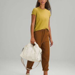 👜👜 EUC LULULEMON GATHERED Handle Gym Bag *14L :: Black 👜👜